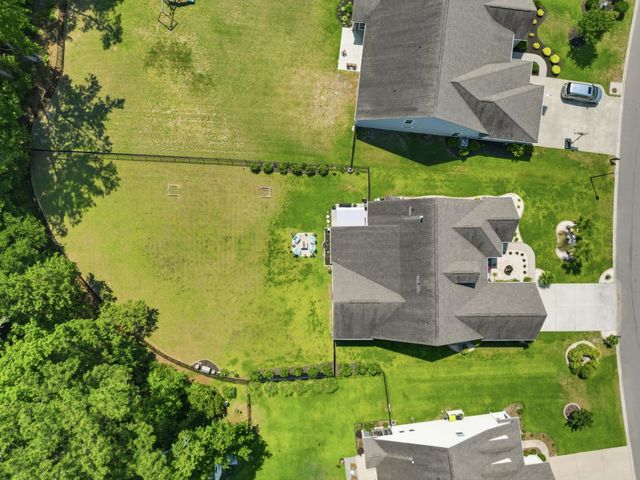 206 Three Oak Ln., Conway, SC 29526