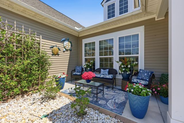206 Three Oak Ln., Conway, SC 29526