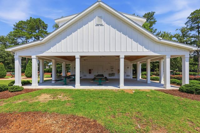 206 Three Oak Ln., Conway, SC 29526