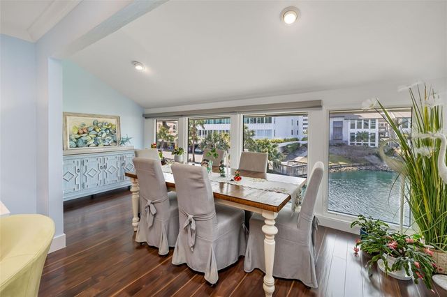 1169 W PEPPERTREE DRIVE 118A, Sarasota, FL 34242