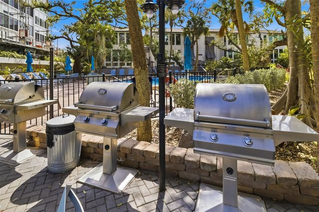 1169 W PEPPERTREE DRIVE 118A, Sarasota, FL 34242