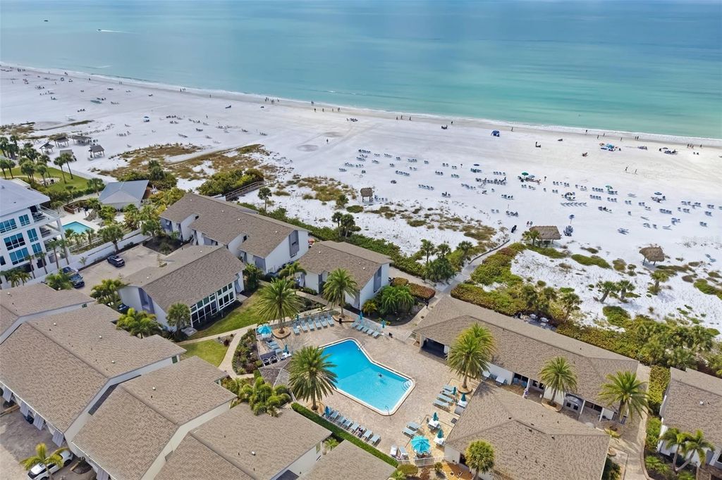 Image 37 of property listing at 1169 W PEPPERTREE DRIVE 118A, Sarasota, FL 34242