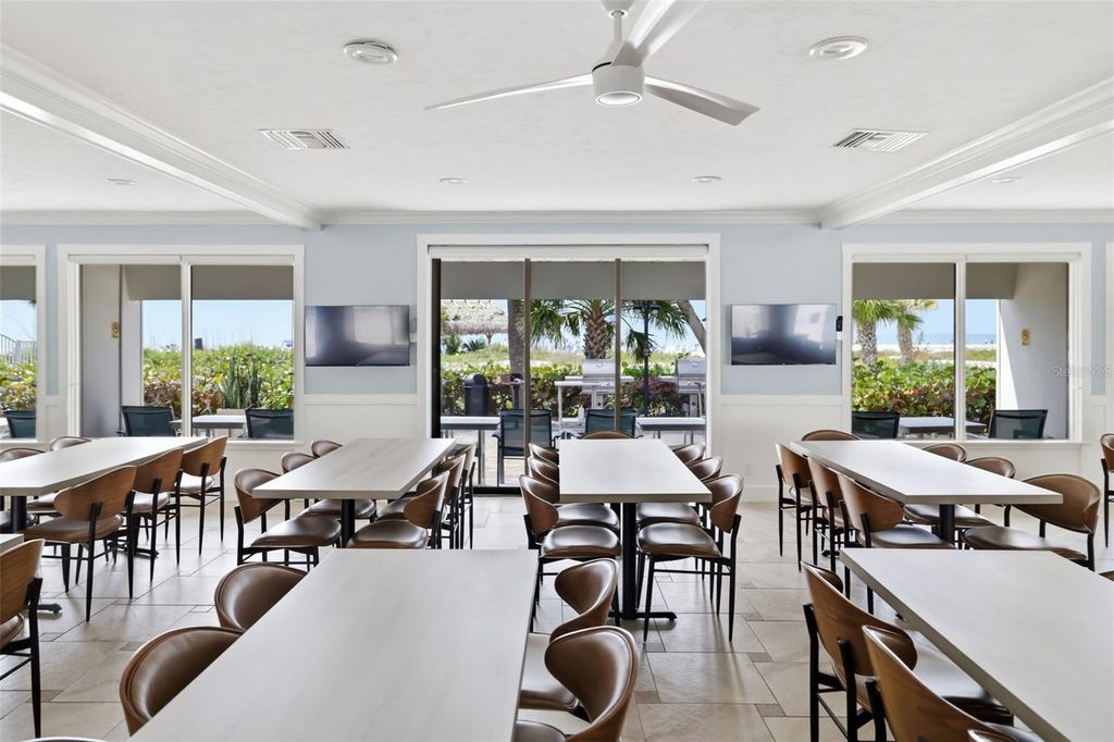 Image 43 of property listing at 1169 W PEPPERTREE DRIVE 118A, Sarasota, FL 34242