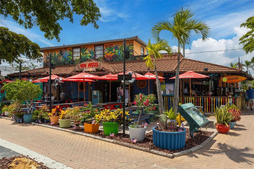 Image 62 of property listing at 1169 W PEPPERTREE DRIVE 118A, Sarasota, FL 34242