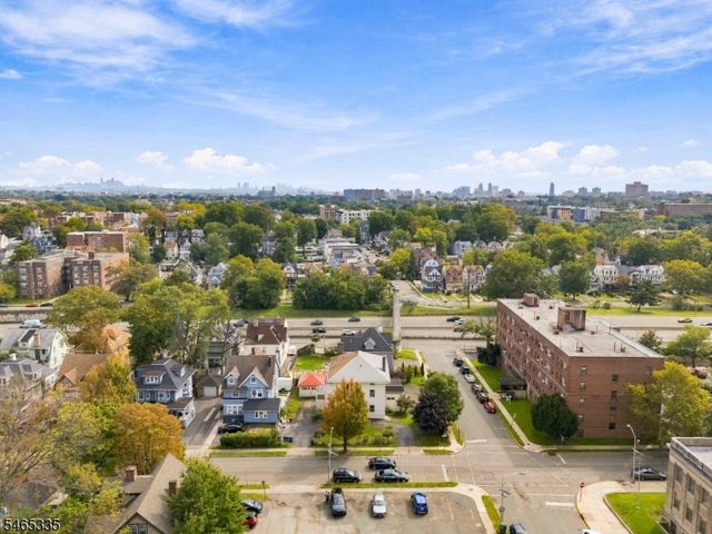 72 N Munn Ave, East Orange City, NJ 07017