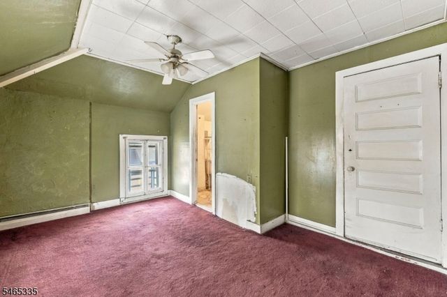 72 N Munn Ave, East Orange City, NJ 07017