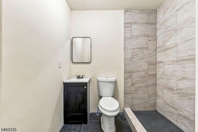 72 N Munn Ave, East Orange City, NJ 07017