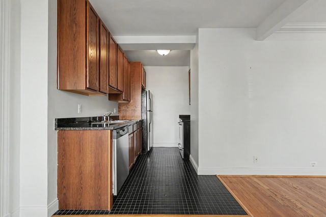15 E Kirby Street 426, Detroit, MI 48202