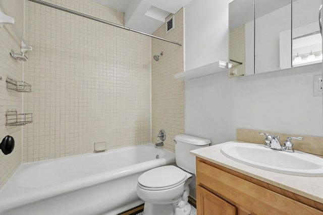 15 E Kirby Street 426, Detroit, MI 48202