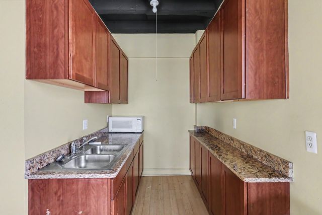 15 E Kirby Street 426, Detroit, MI 48202