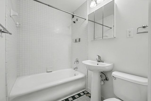 15 E Kirby Street 426, Detroit, MI 48202