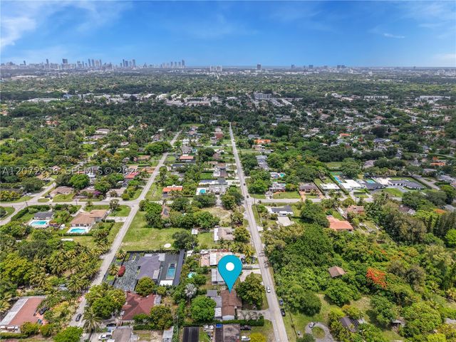 125 NE 150th St, Miami, FL 33161