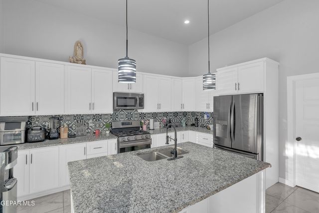 3651 S Krag Street, El Paso, TX 79938