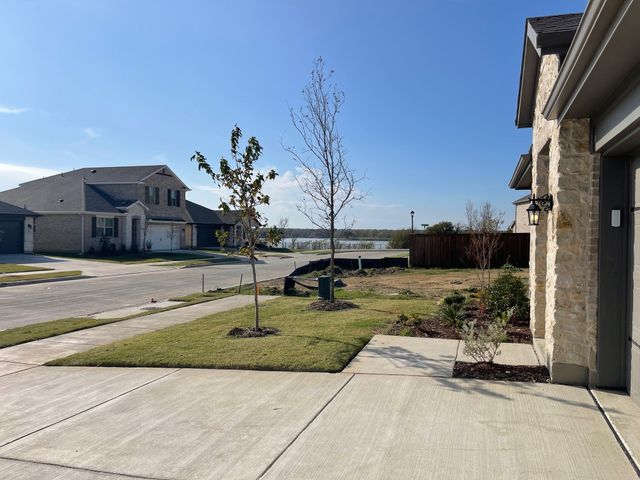 817 Birdie Drive, Little Elm, TX 75068