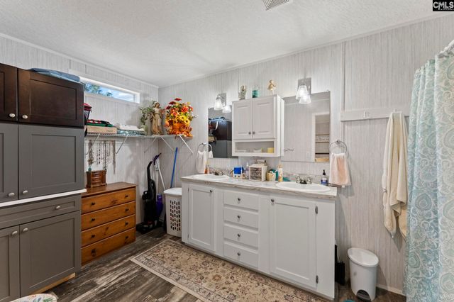 631 Browns Pond Road, Wagener, SC 29164