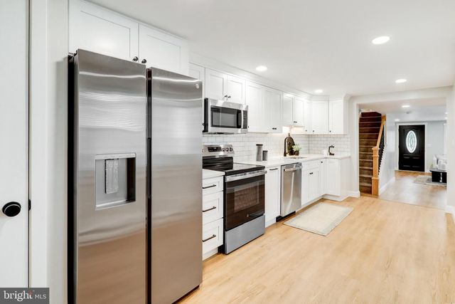 1304 SANDHILL RD, Lebanon, PA 17046