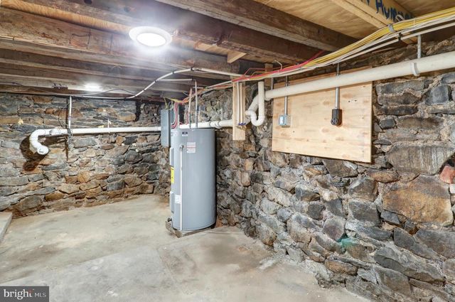 1304 SANDHILL RD, Lebanon, PA 17046
