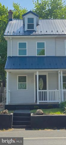 1304 SANDHILL RD, Lebanon, PA 17046