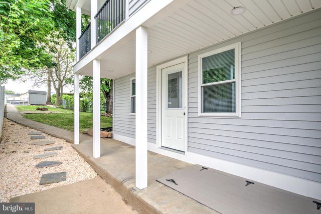 1304 SANDHILL RD, Lebanon, PA 17046