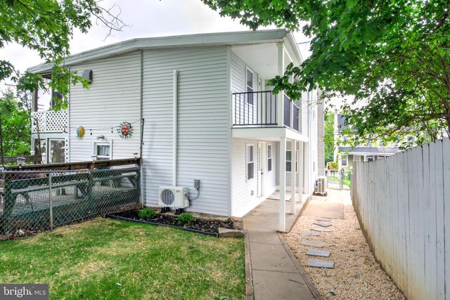 1304 SANDHILL RD, Lebanon, PA 17046