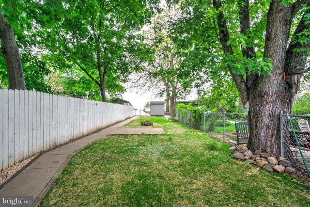 1304 SANDHILL RD, Lebanon, PA 17046