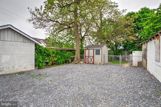 1304 SANDHILL RD, Lebanon, PA 17046