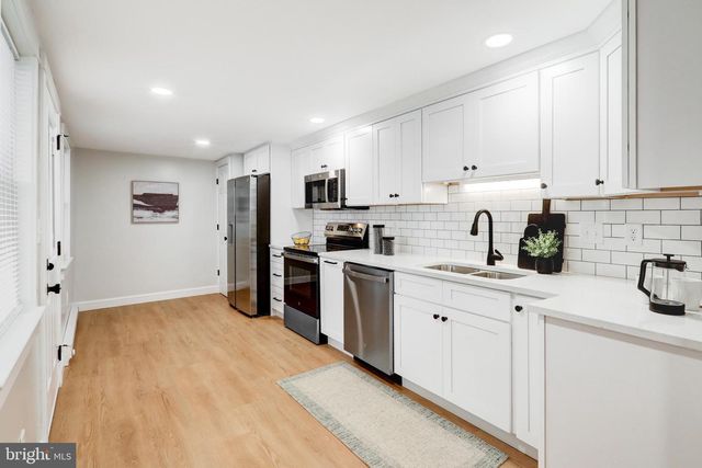 1304 SANDHILL RD, Lebanon, PA 17046