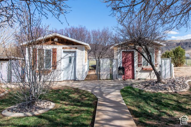 1027 S 920 W, Hurricane, UT 84737