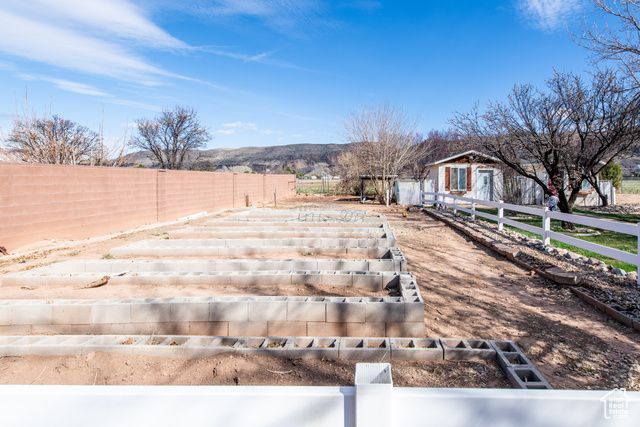 1027 S 920 W, Hurricane, UT 84737