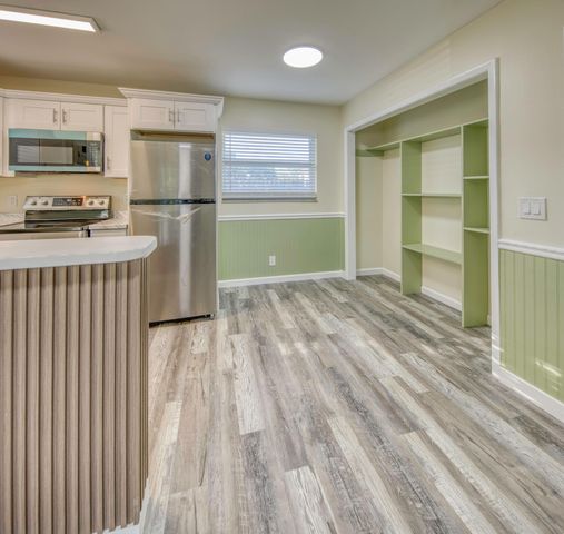 223 N E Street 4, Lake Worth Beach, FL 33460