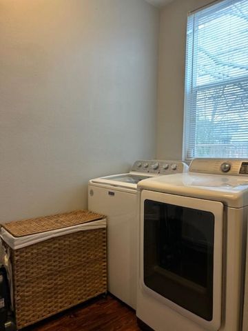 417 W Grand Street, Whitewright, TX 75491