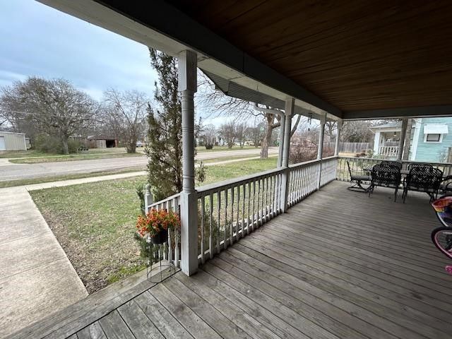 417 W Grand Street, Whitewright, TX 75491