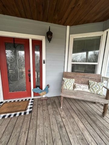 417 W Grand Street, Whitewright, TX 75491