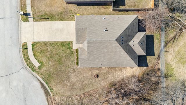 1417 E 145th Street S, Glenpool, OK 74033