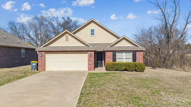 1417 E 145th Street S, Glenpool, OK 74033