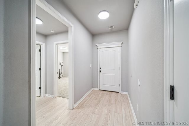 1417 E 145th Street S, Glenpool, OK 74033