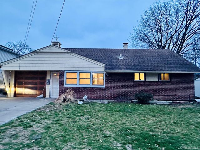 157 3rd Street, Hicksville, NY 11801