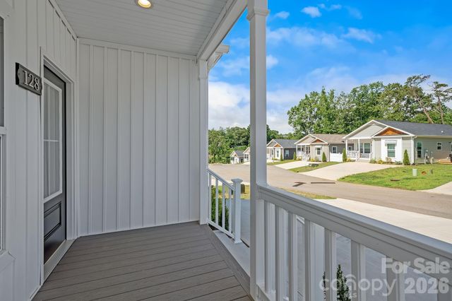 128 Bellamy Road, Asheville, NC 28806