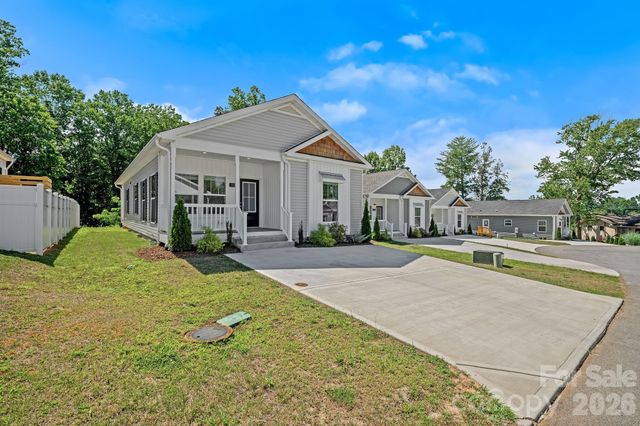 128 Bellamy Road, Asheville, NC 28806