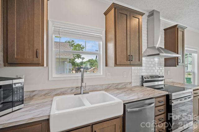 128 Bellamy Road, Asheville, NC 28806