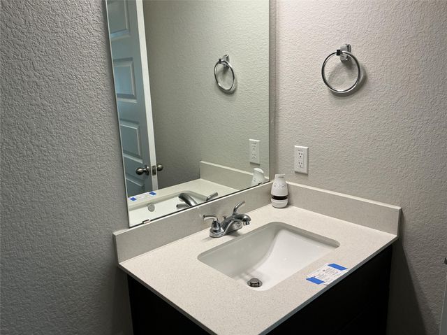 123 Bluestem DR, Elgin, TX 78621