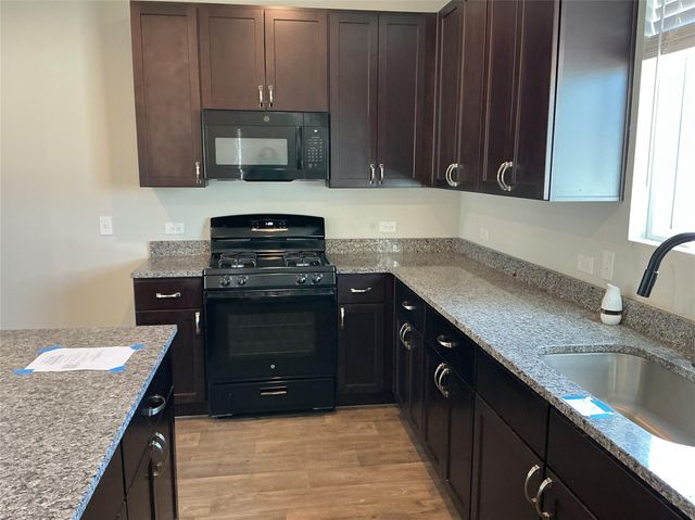 123 Bluestem DR, Elgin, TX 78621