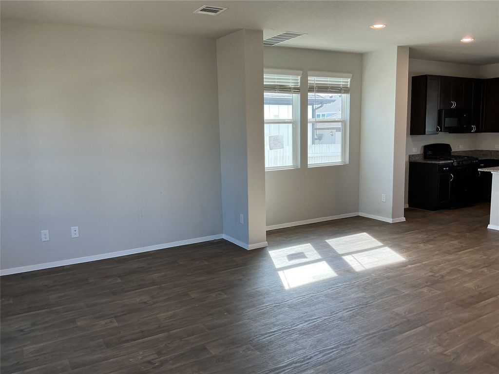 123 Bluestem DR, Elgin, TX 78621