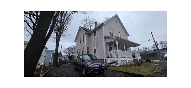 51 Uxbridge St, Worcester, MA 01605