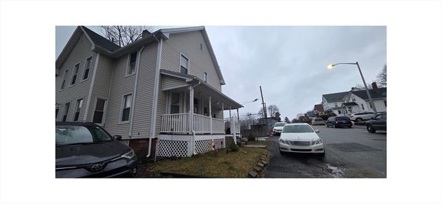51 Uxbridge St, Worcester, MA 01605