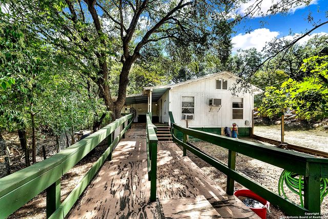 2587 Waterfront Park, Canyon Lake, TX 78133