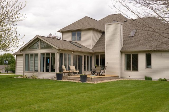 2717 Olin Way, Sun Prairie, WI 53590
