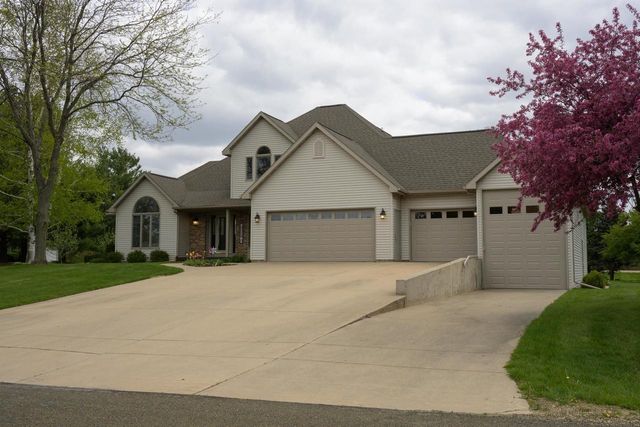 2717 Olin Way, Sun Prairie, WI 53590