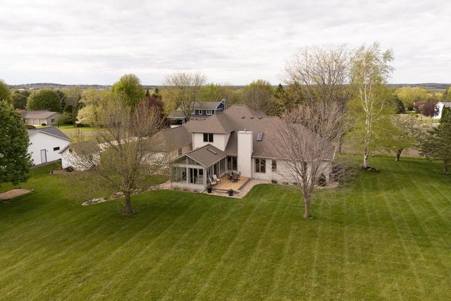2717 Olin Way, Sun Prairie, WI 53590