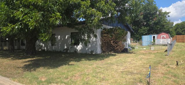 1512 N Elm Street, Weatherford, TX 76086